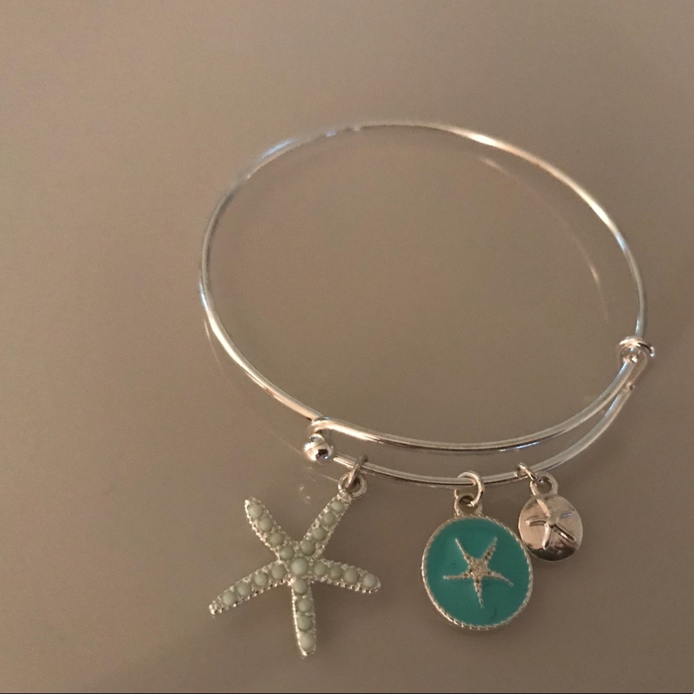 Sterling silver bracelet with Starfish charm